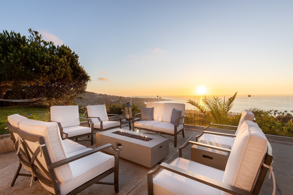 Vista by Avantstay Stunning Estate w/ Views of the Pacific Ocean Pool & Spa