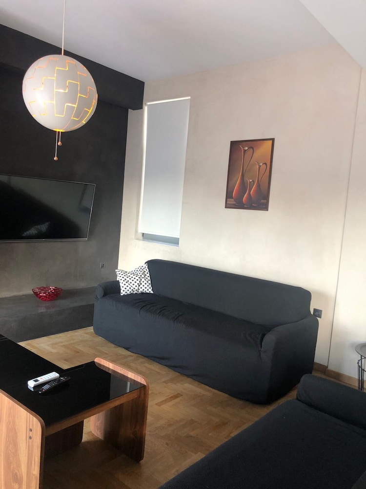 Luxurious Apartment With big Balcony Best Location