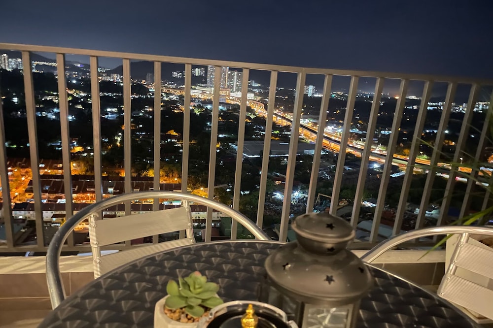 Netizen Cheras Residence by Emily in Town