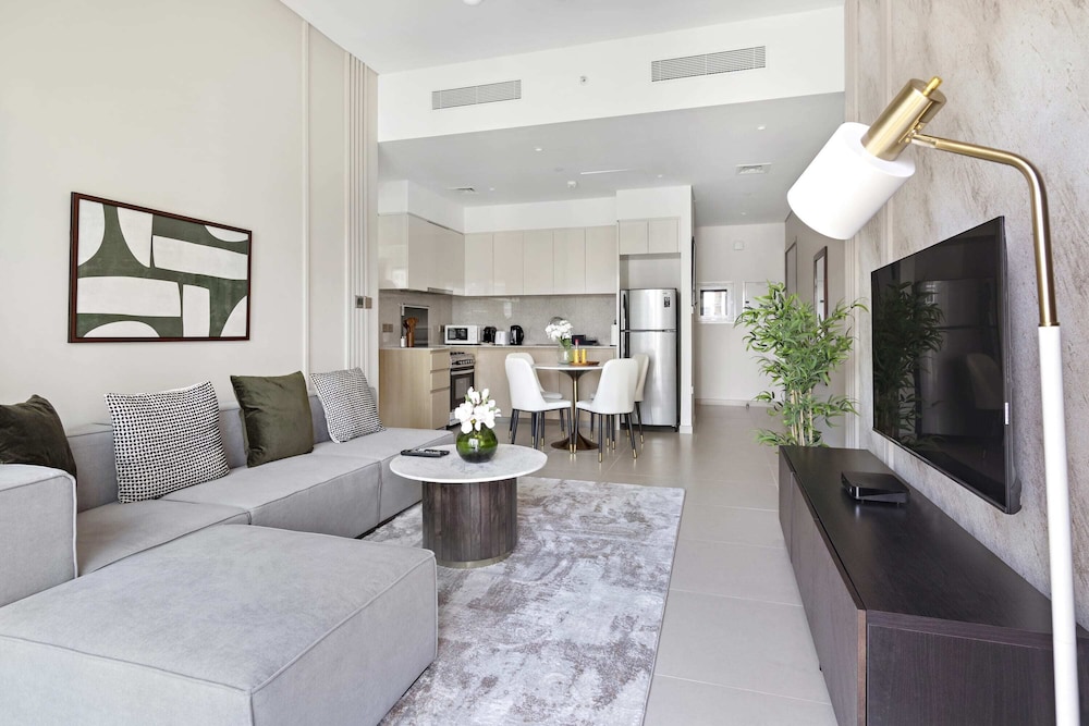 Silkhaus Elegant Downtown Premium Tower w Pool