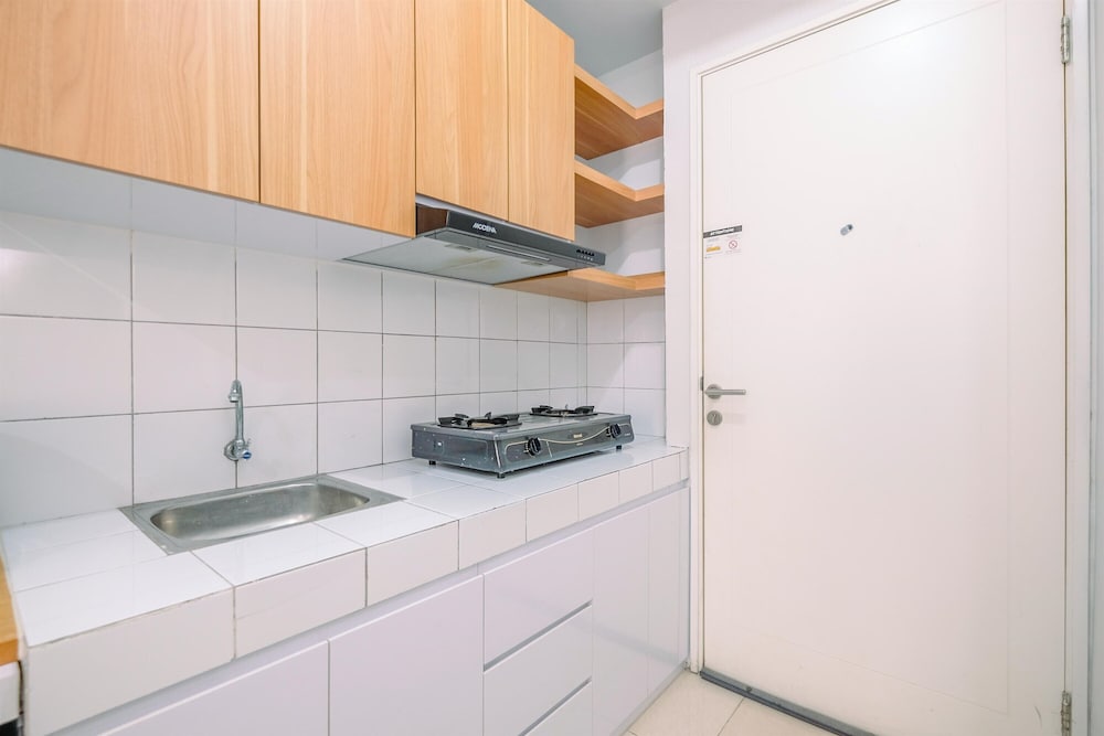 Elegant Studio Near Senayan And Pondok Indah At Pakubuwono Terrace Apartment