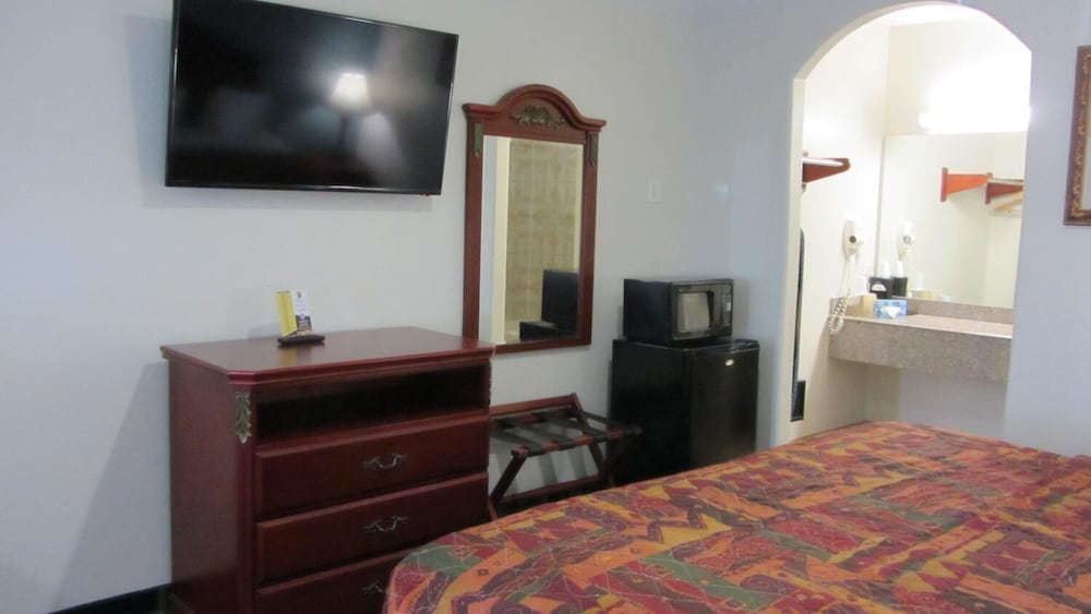 Regency Inn - Property Image 16
