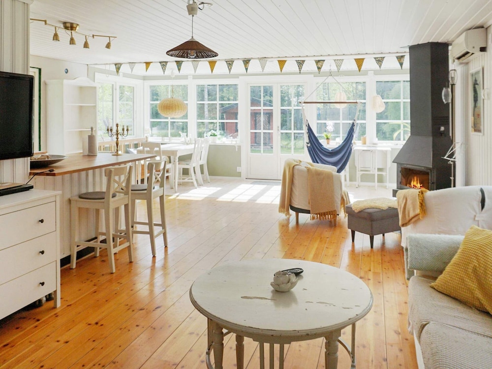 5 Person Holiday Home in Grisslehamn-by Traum view 4
