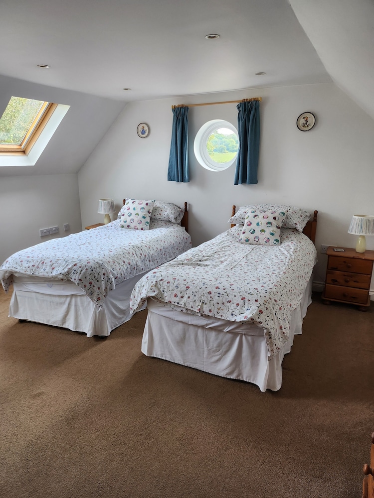 Marlborough Vacations - Beautifully Set 3-bed Cottage in Marlborough - Property Image 4