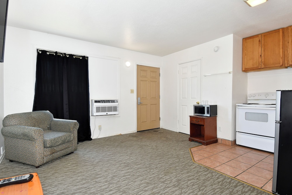 Budget Motel