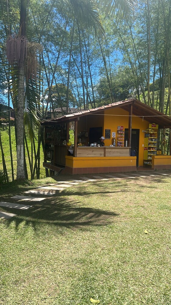 VOLARE GUATAPE