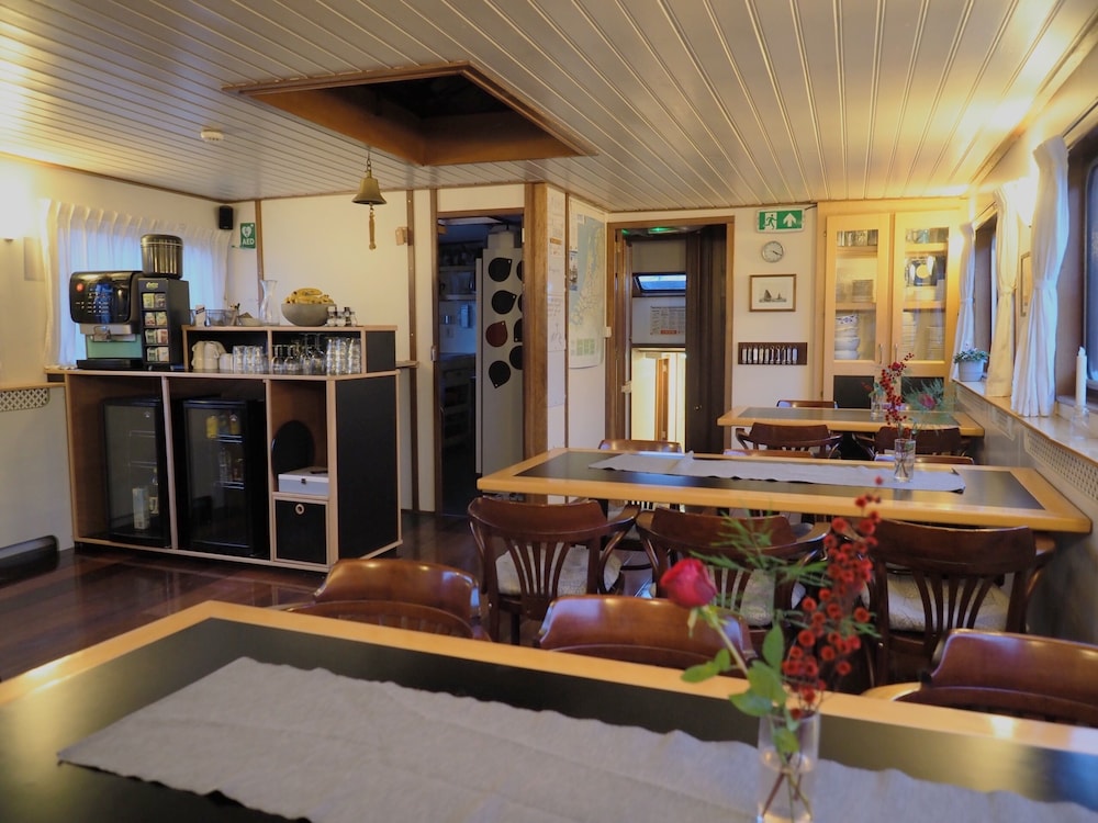 Hotelschip Sarah photo 1