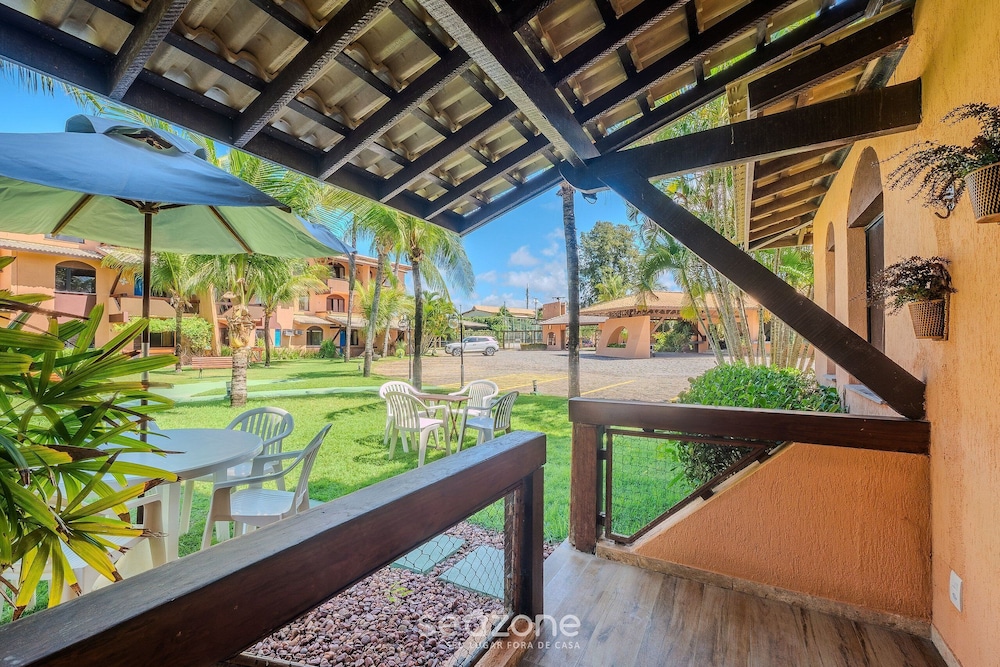 Condominium With Gym and Pool in Guarajuba - Camacari GSH
