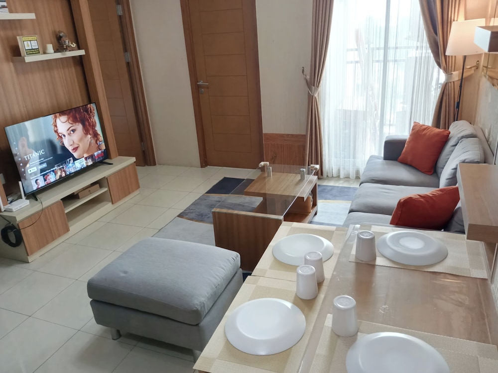 Genius Jakarta - Gading Greenhill Apt
