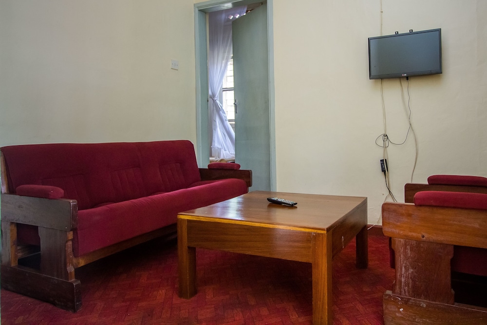 Emirina Travel Hotel