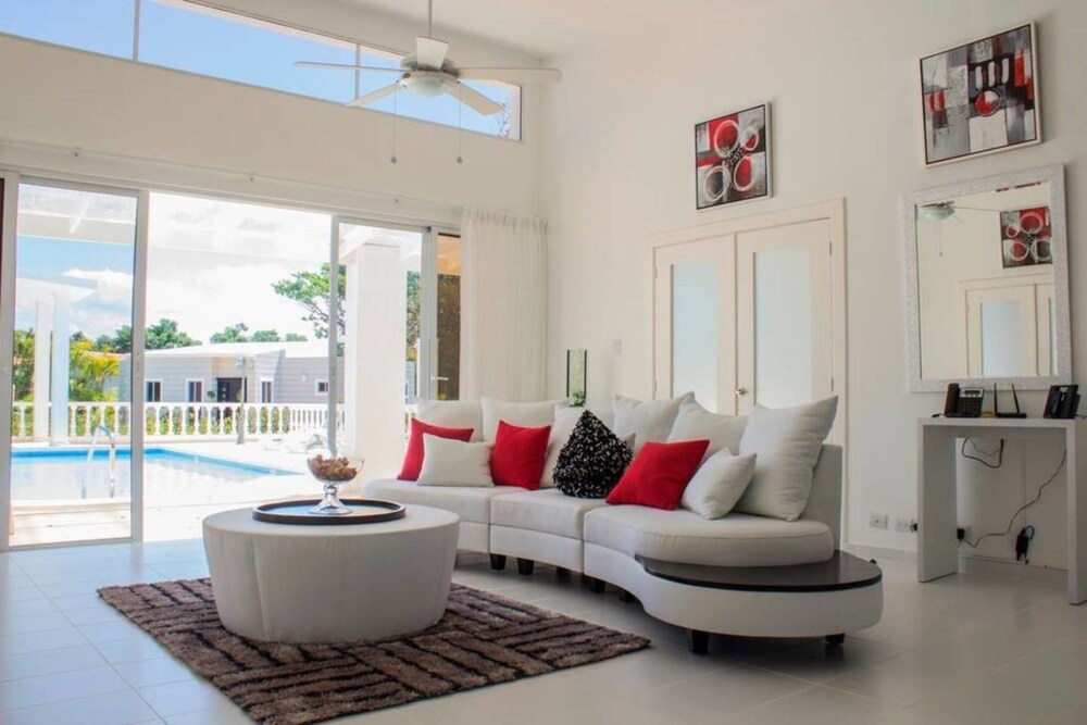 Romantic two Bedroom Deluxe Villa With all Modern Conveniences