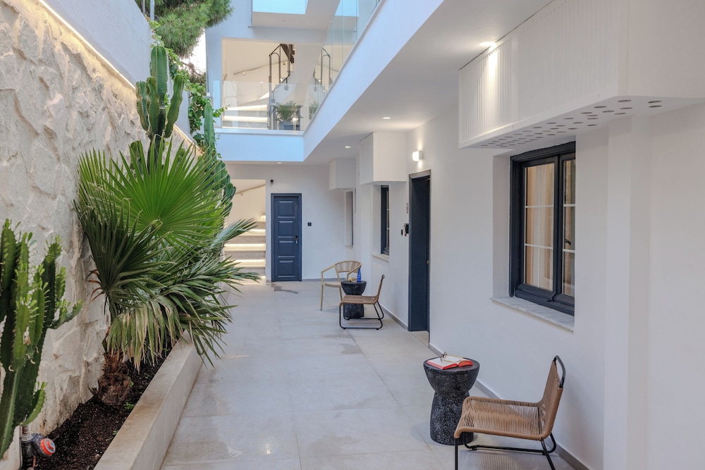 Angel Apartments 1