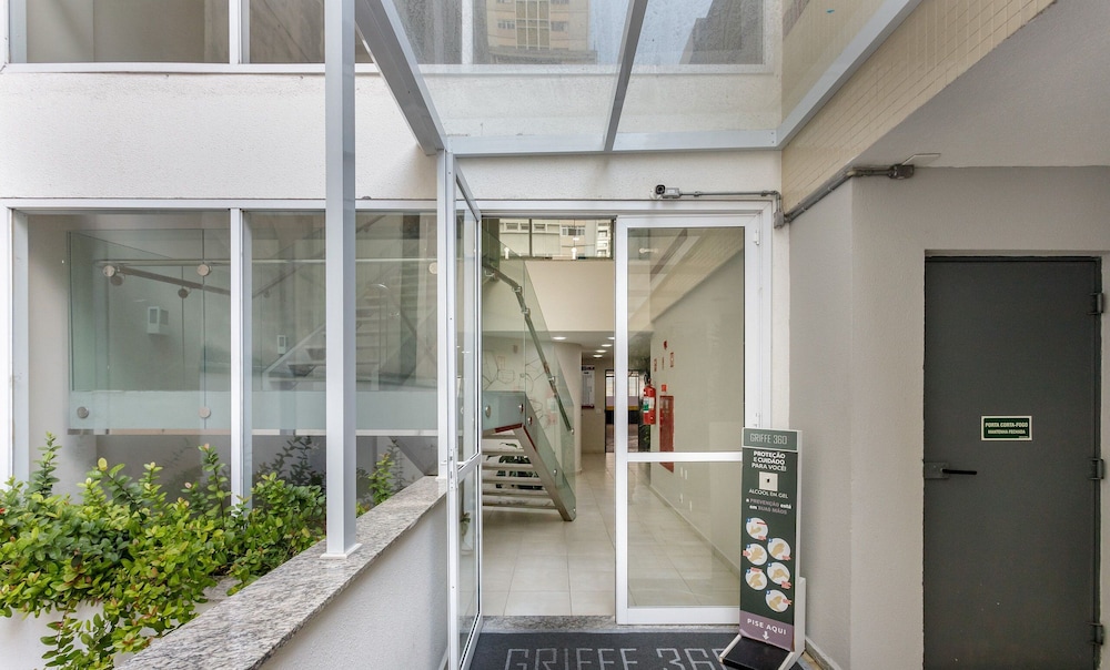 Studio With Swimming Pool Near Se Cathedral Cgf135