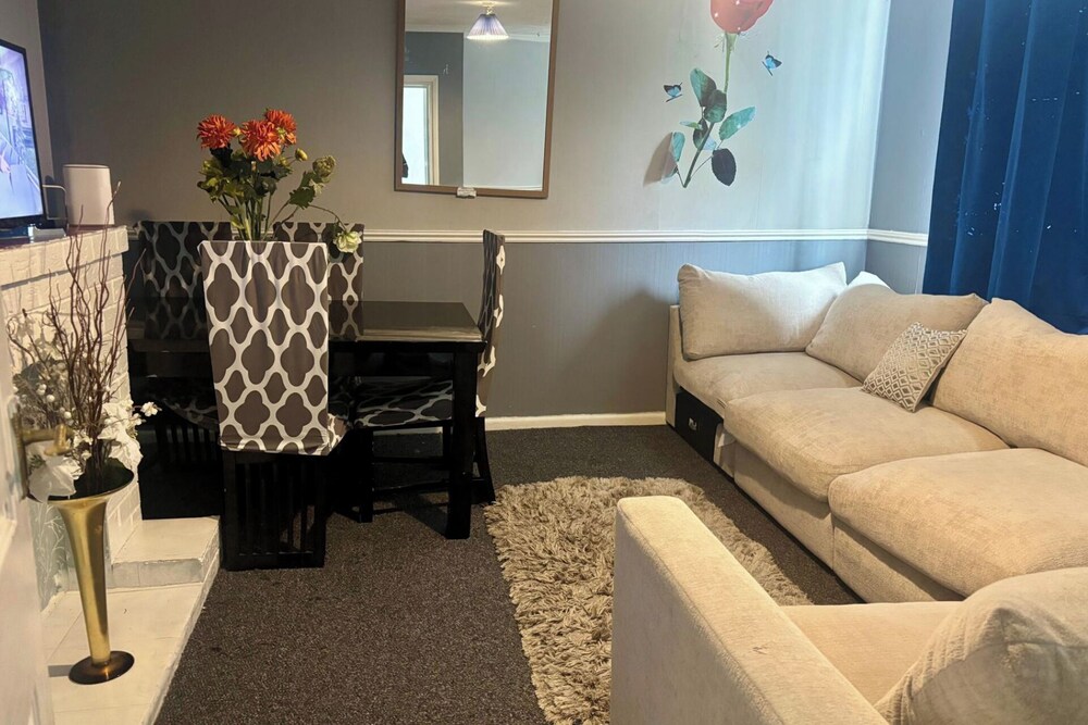 Cozy Cottage Retreat in Tipton