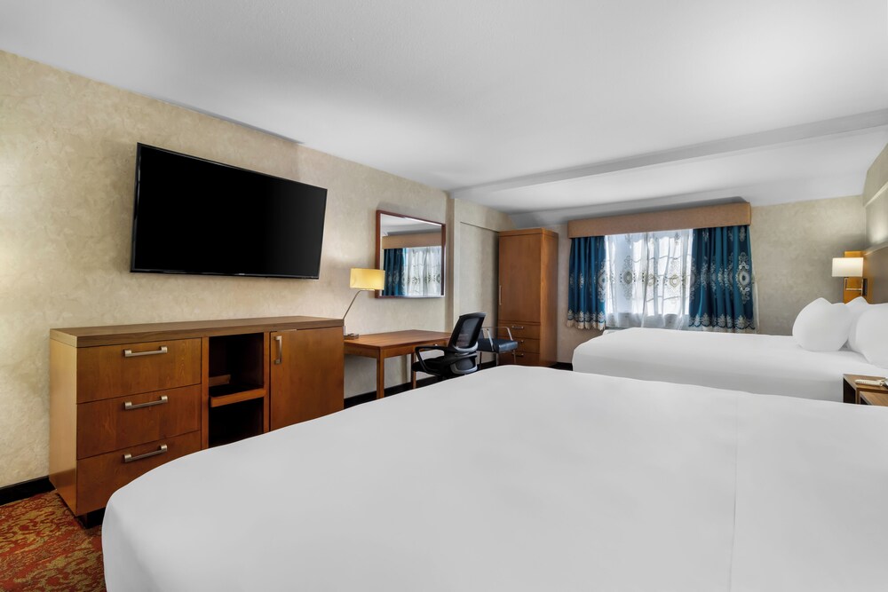 Hiltop Hotel