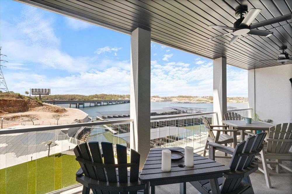 19mm Family-friendly, Bunks & Games at Topsider w/ 2 Pools