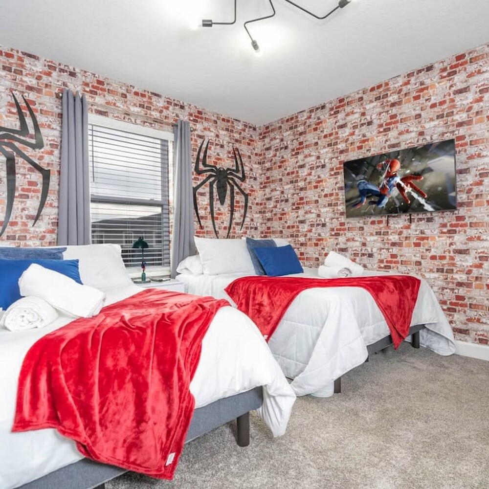 2941 Modern 4BD at Storey Lake