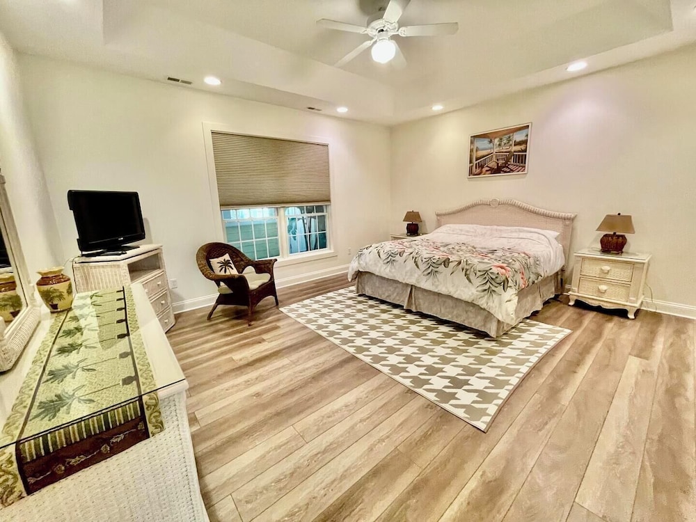 Clayton Street 17B
