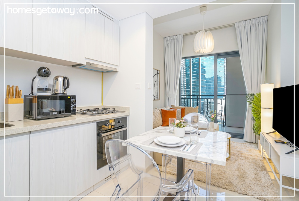 HomesGetaway - Cozy 1BR in Zada Tower
