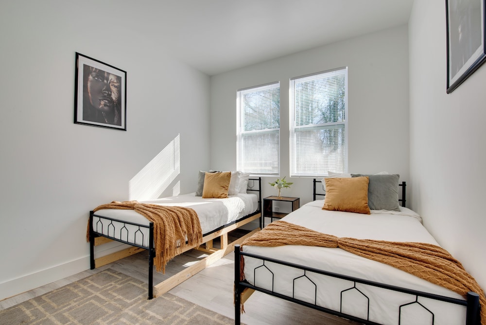 3 Mi to Six Flags: Atlanta Area Apartment