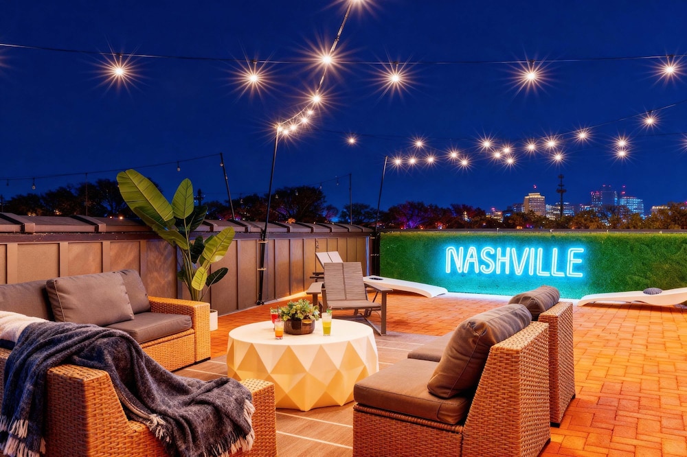 Luxury Retreat Double Rooftop Deck Game Room