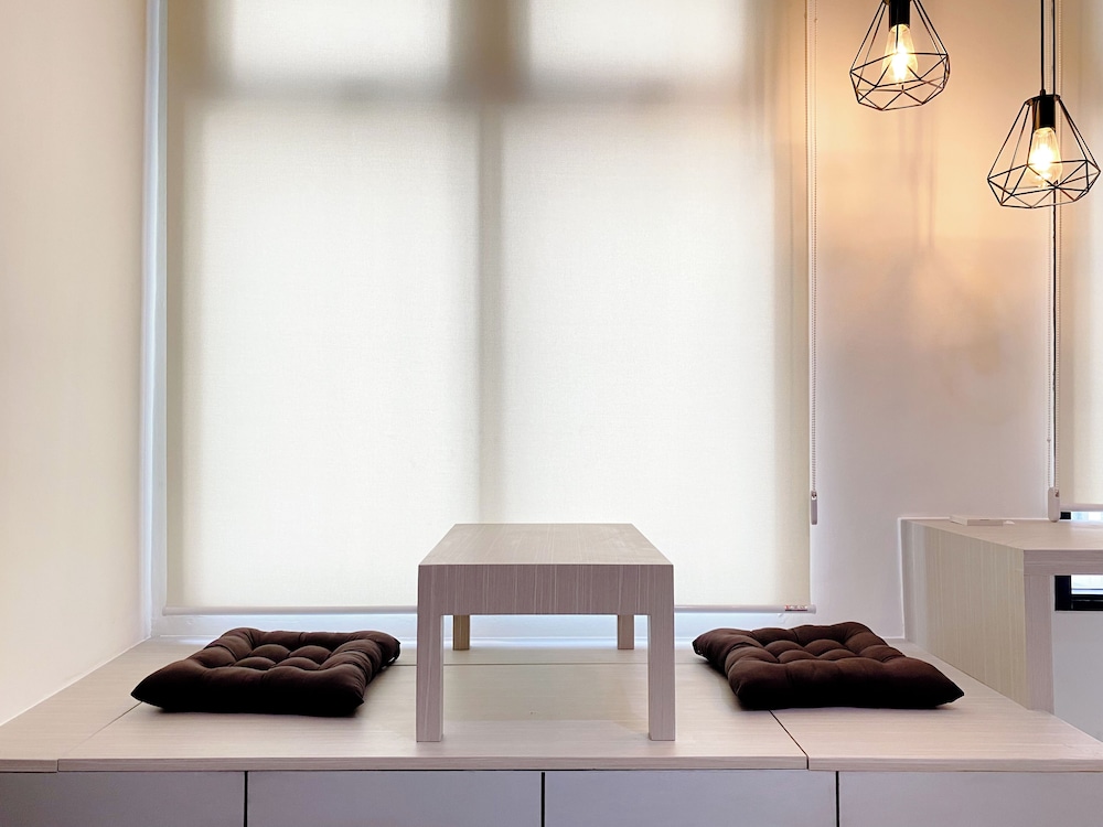 Restful Studio Room Pollux Chadstone Apartment