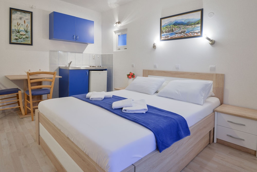 Apartments Cenic