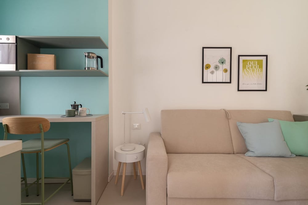w Refined 1BR Steps From Milan s Cultural Core