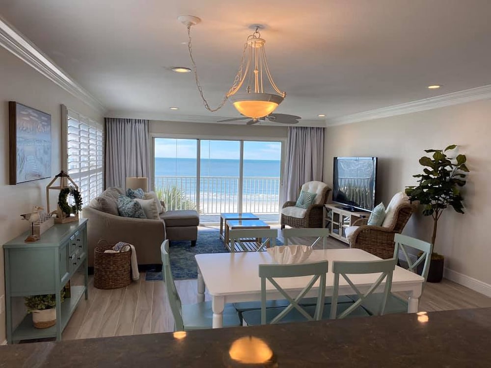 Sea Oats Beach Resort by Liberte