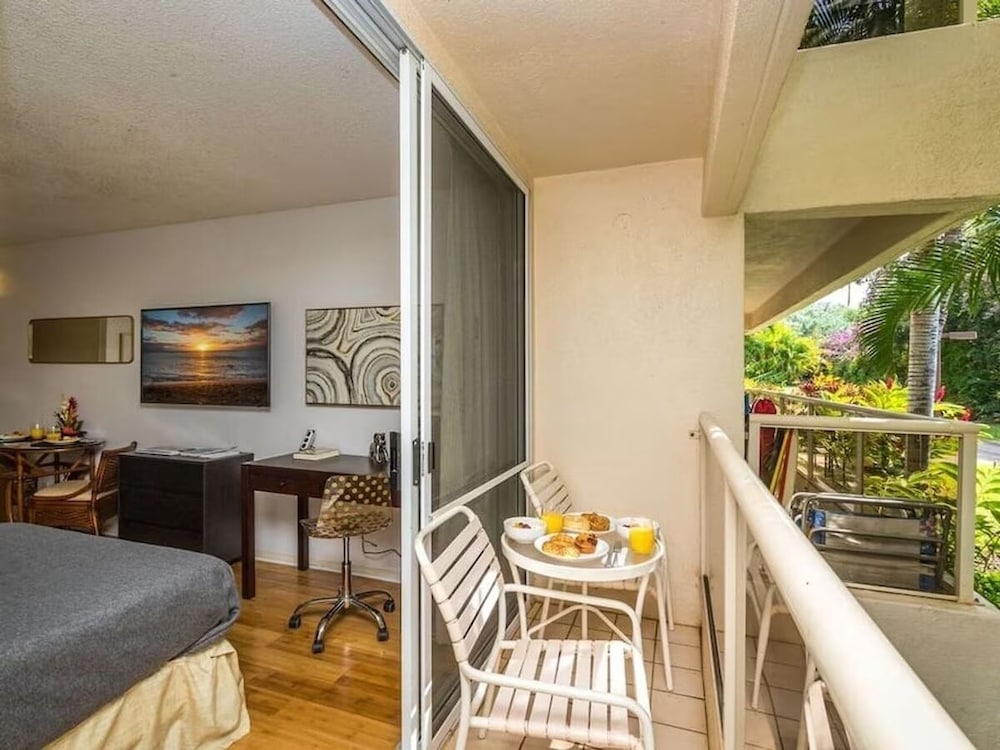 Signature Residences at Maui Banyan
