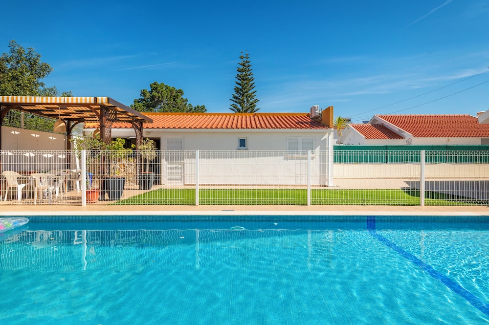 Solar do Castelo Villa with Pool
