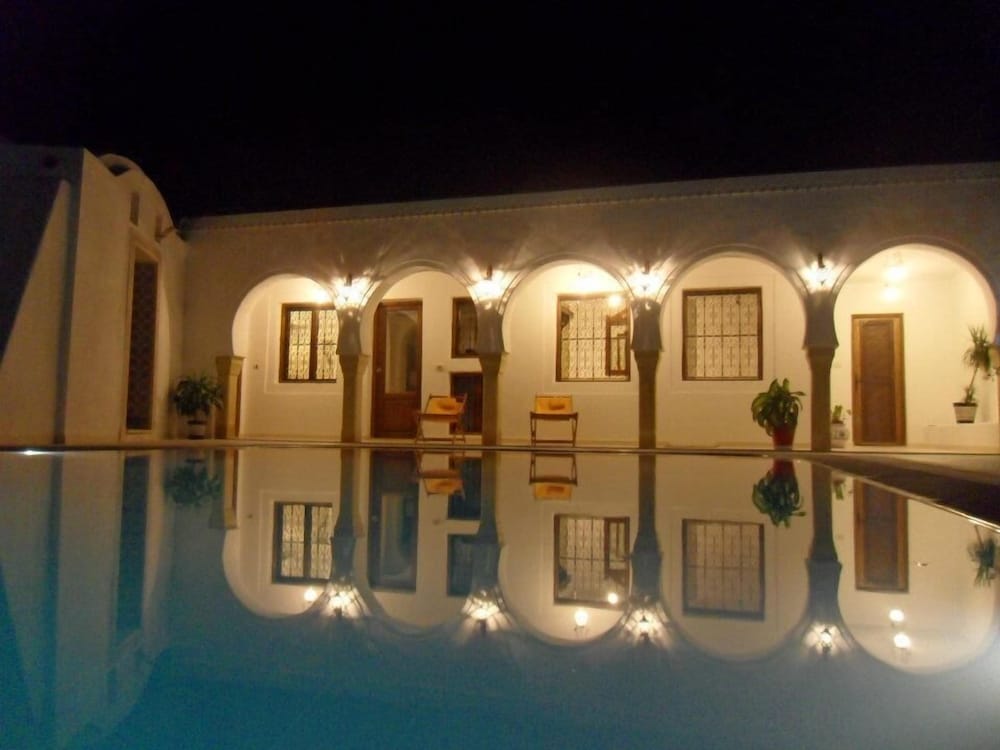Maison Leila