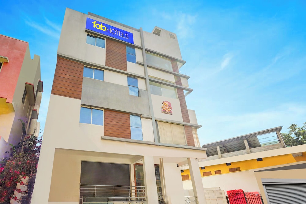 FabHotel Royal Suites - Yeshwanthpur