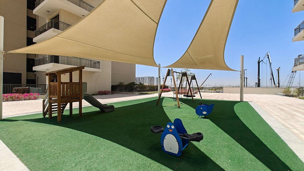 Stunning 1 BR With Pool View in Rawda Apartments