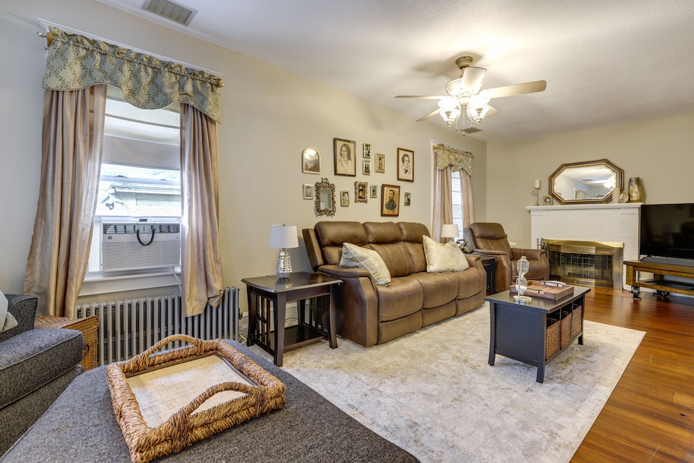 Cozy Springfield Vacation Rental Near Downtown