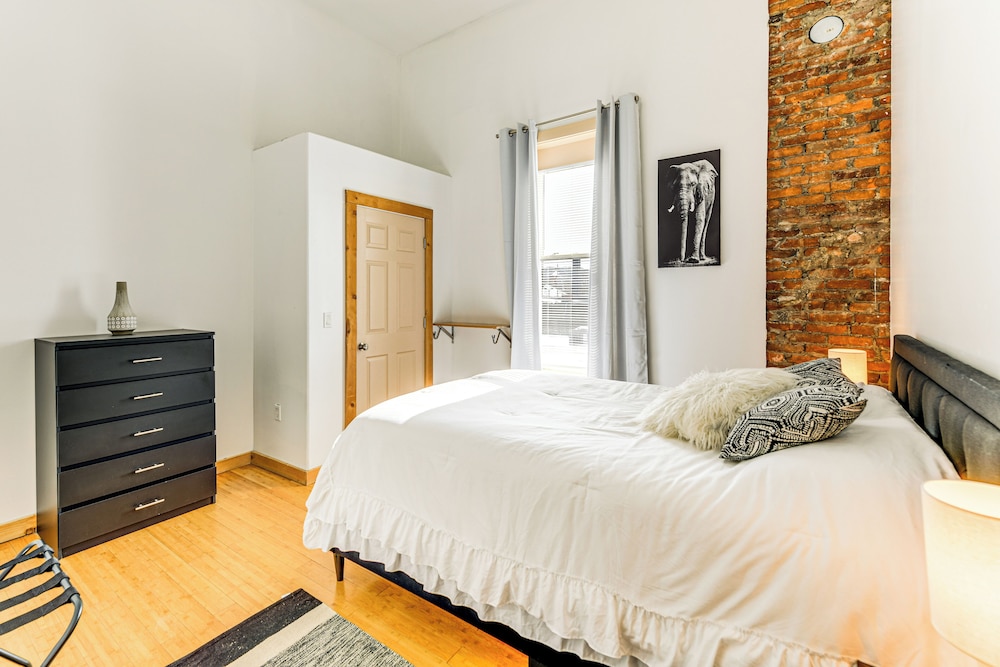 Bring a Pet: Historic Downtown Olean Apartment