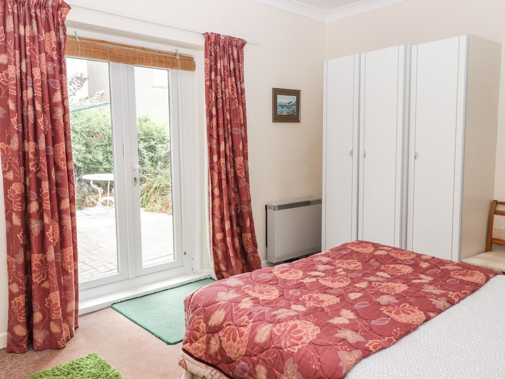 Gwylan Apartment view 2