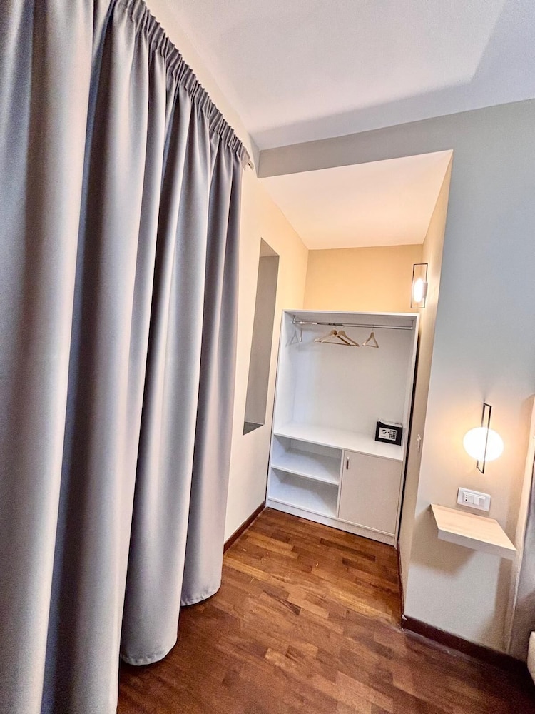 Le vie di San Pietro guest house