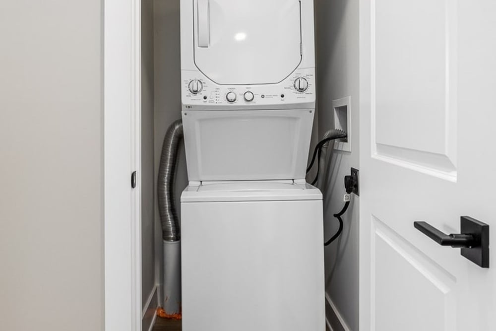 The Nomad 64-person Hillsboro Village Retreat Studio 1BR Spaces