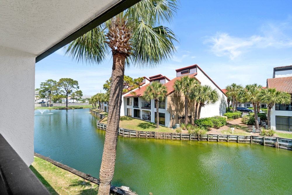 Edgewater Beach & Golf Resort by Panhandle Getaways