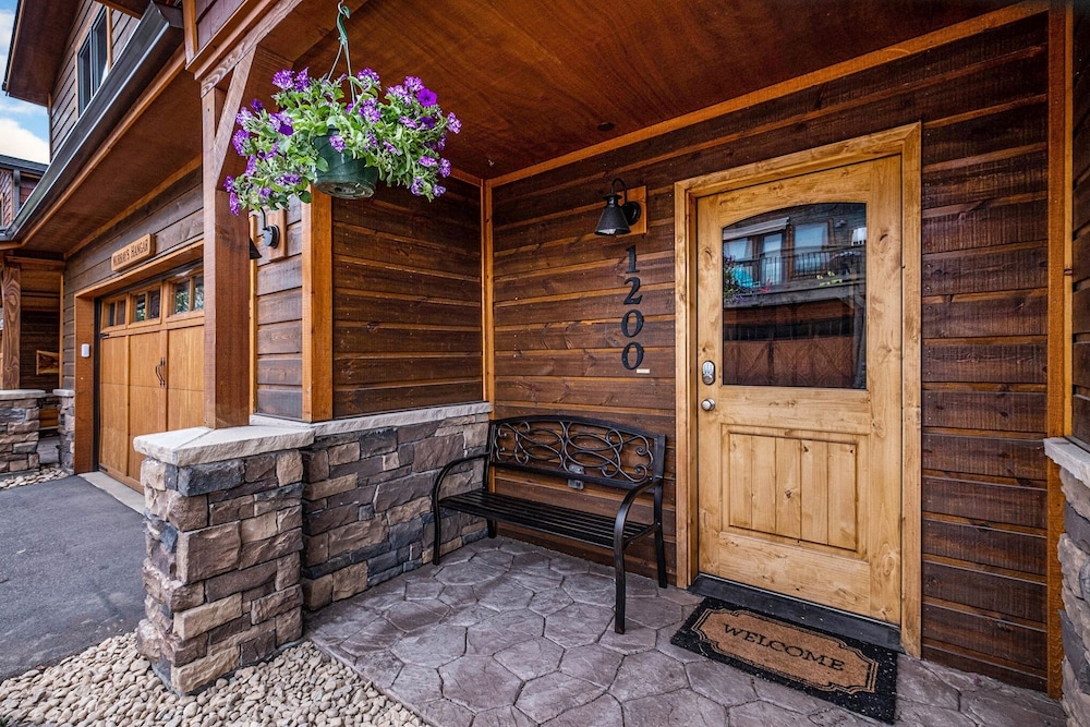 Twin Pines -- Ev 6123 3 Bedroom Townhouse by RedAwning - Property Image 10