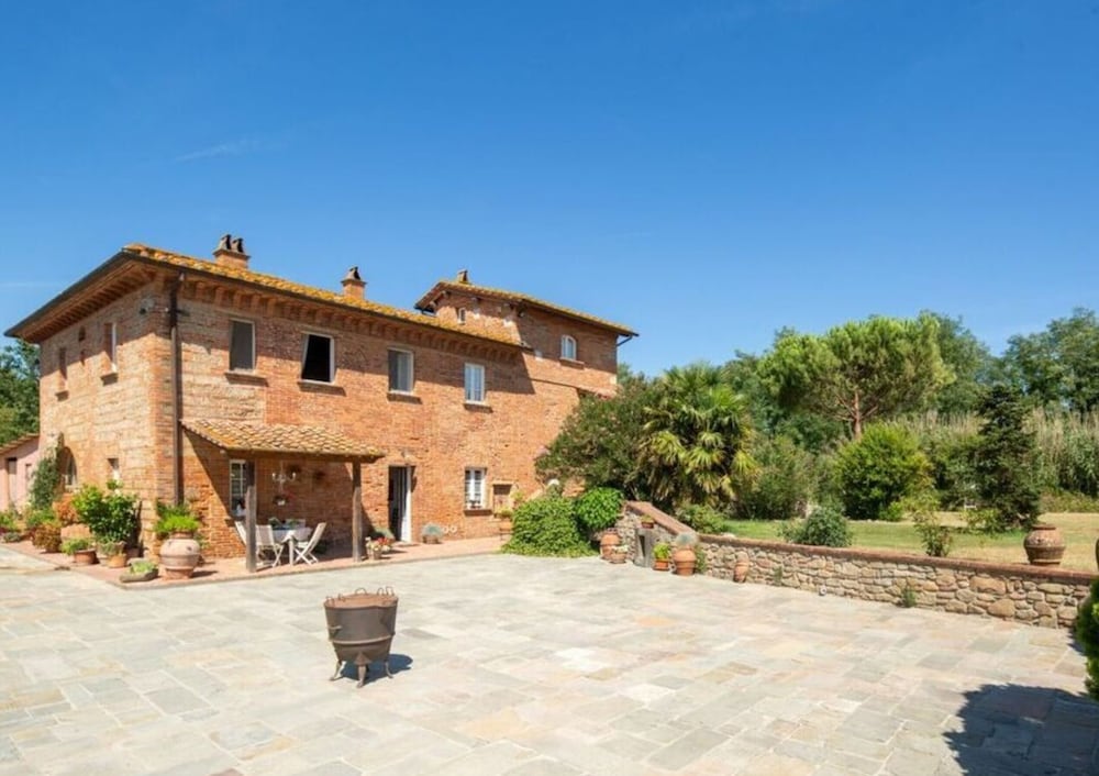 Villa al Molino Comfortable Holiday Residence view 3