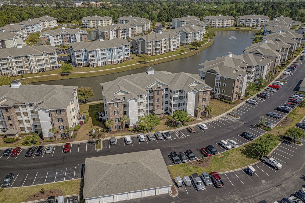 Magnolia Pointe Luster Leaf 4869-302 3 Bedroom Condo
