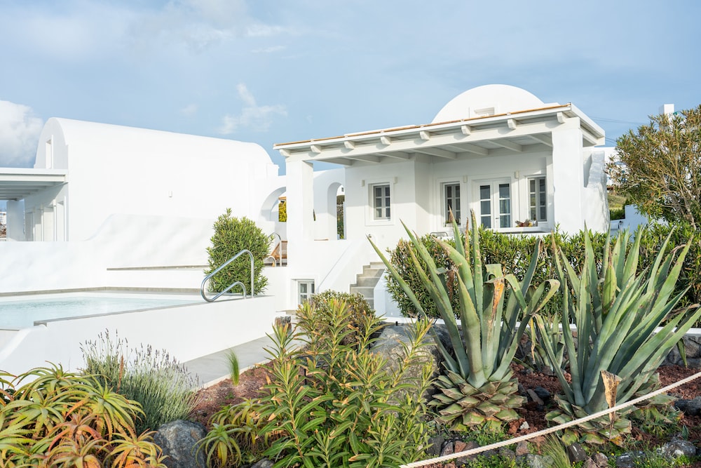 Oia Sunset Villas