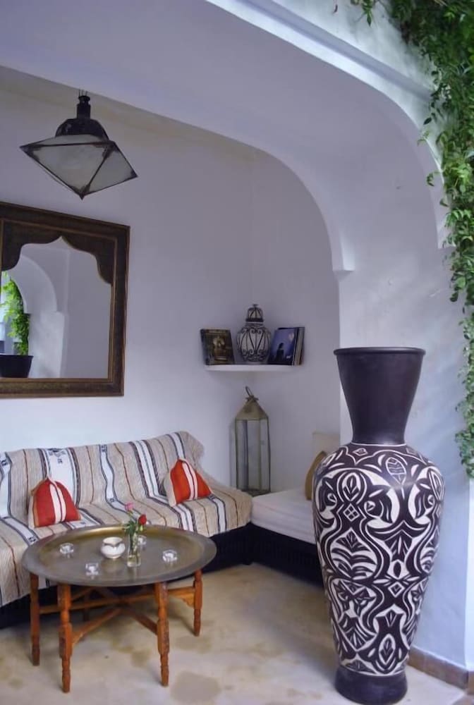 Riad Essaada