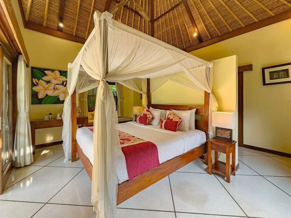 Luxury 4BR-Villa Santai-Central Seminyak