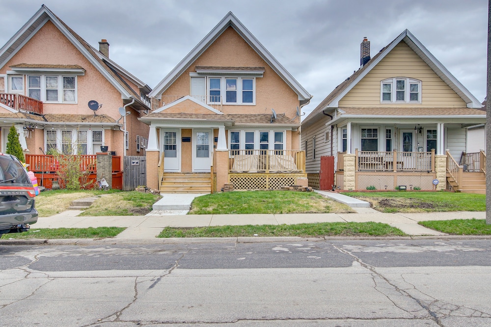 Updated Milwaukee Home, 3 Mi to Lake Michigan! view 4