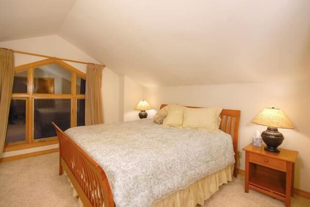 Heart of the Valley - Property Image 13