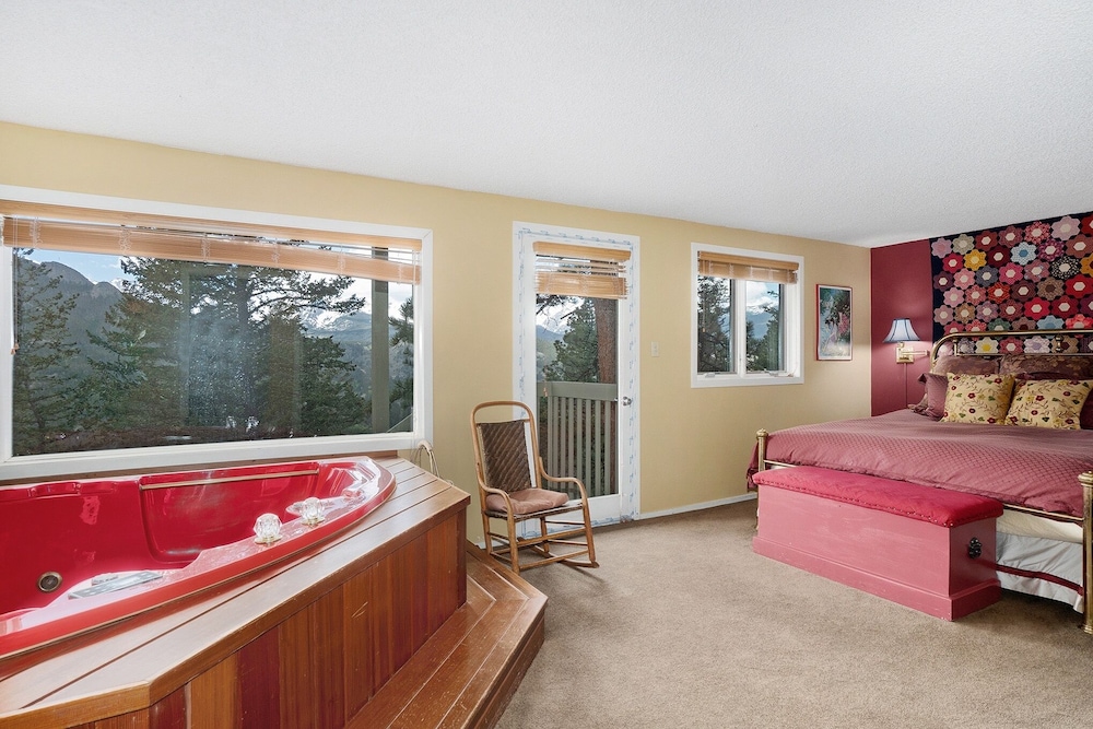 Deering Crest -- Ev #3249 3 Bedroom Condo by RedAwning view 2