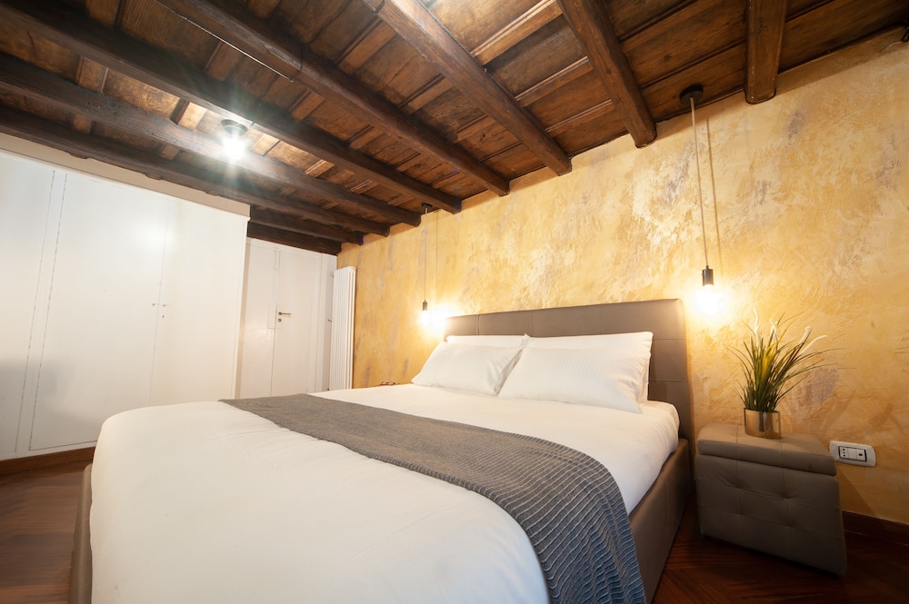 StarHome NAVONA
